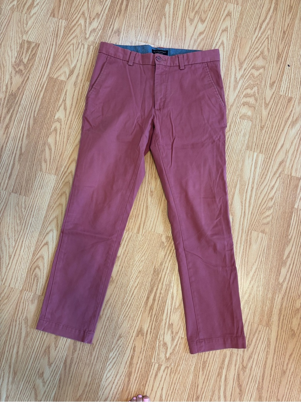 Banana Republic Straight Fit Aiden Chino Pants Men’s Size 30x30 Dark Pink